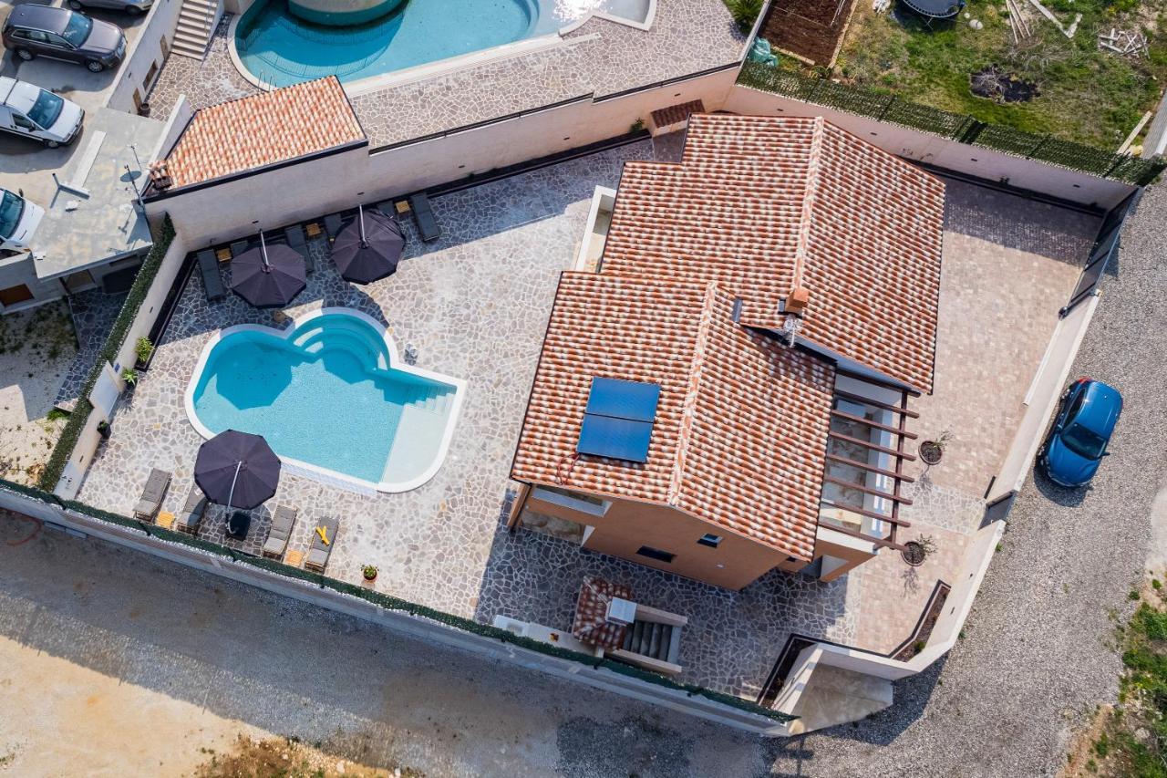 Villa Nur プーラ エクステリア 写真
