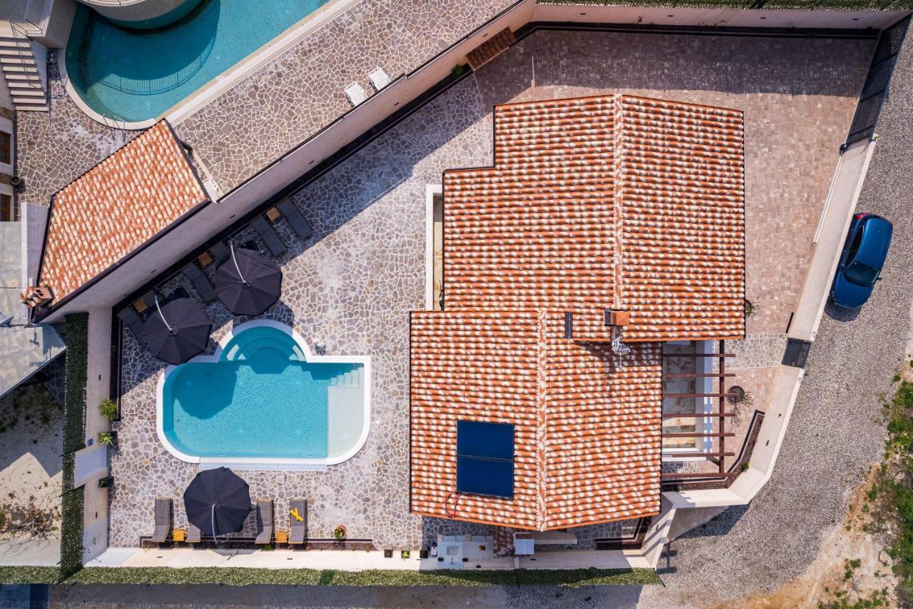 Villa Nur プーラ エクステリア 写真