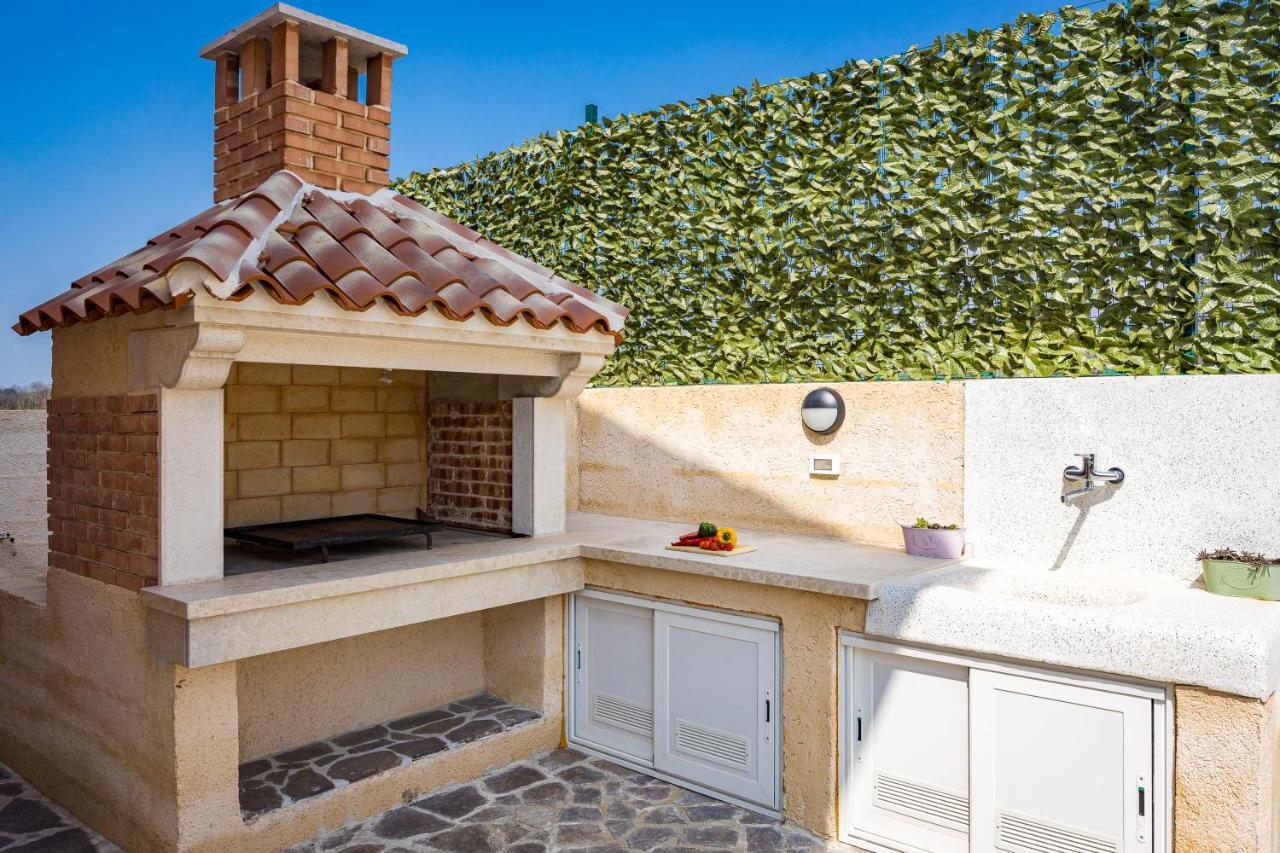 Villa Nur プーラ エクステリア 写真