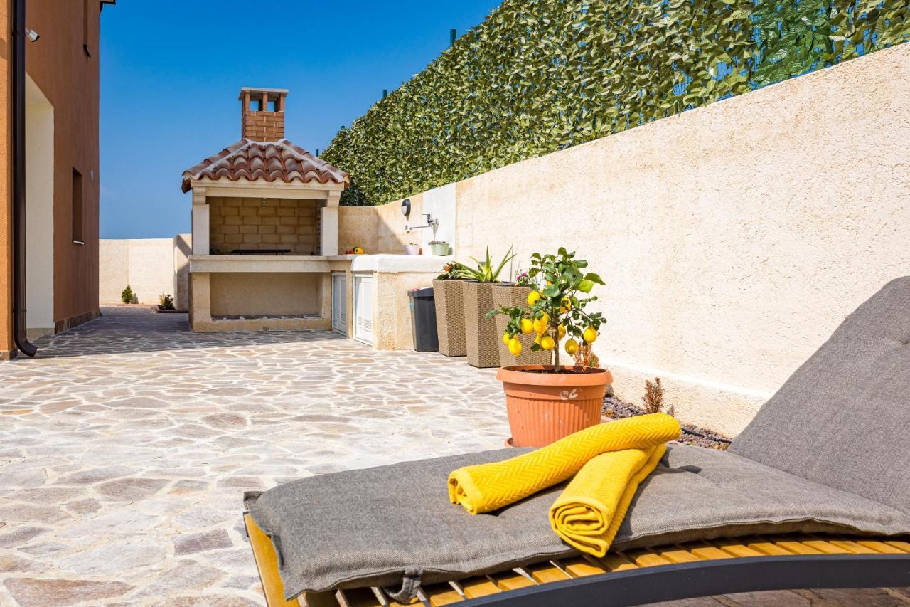 Villa Nur プーラ エクステリア 写真